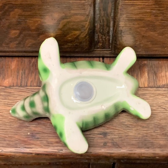 Vintage Green Glazed Ceramic Figural Turtle Shaped Salt Pepper Shaker Figurine - Picture 12 of 14